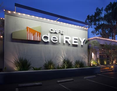 Marina del Rey’s Waterfront Dining Destination CAFE del REY: Non-Traditional Seafood for Summer