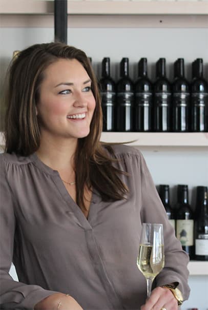 F&B Magazine : Featured Sommelier ~ Mattie Jackson