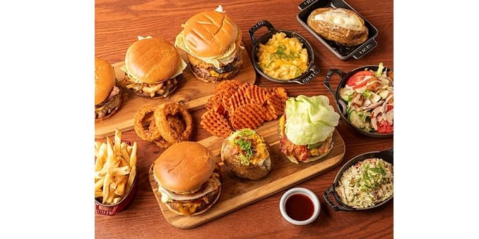 Smokey Bones Opens Ghost Kitchen  in Chicago – and  2 Virtual Restaurants