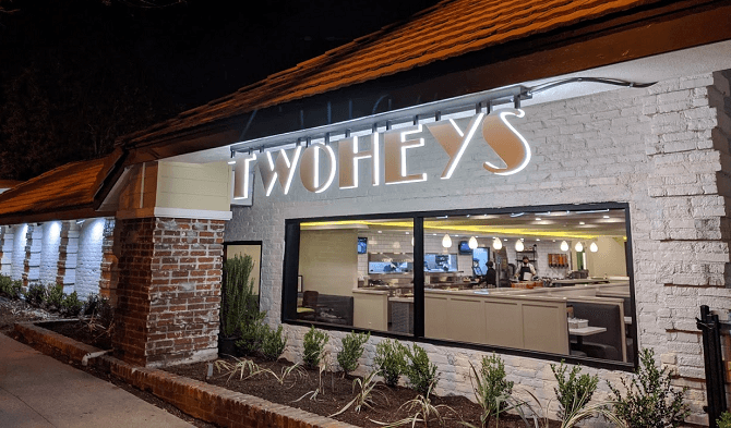 TWOHEYS RESTAURANT, A SAN GABRIEL VALLEY LANDMARK SINCE 1943,  OPENS IN SOUTH PASADENA, CALIFORNIA