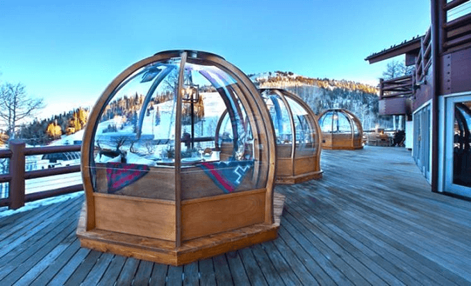 APRÈS ALL DAY INSIDE THE HIGH WEST DISTILLERY WINTER WONDERLAND GLOBE
