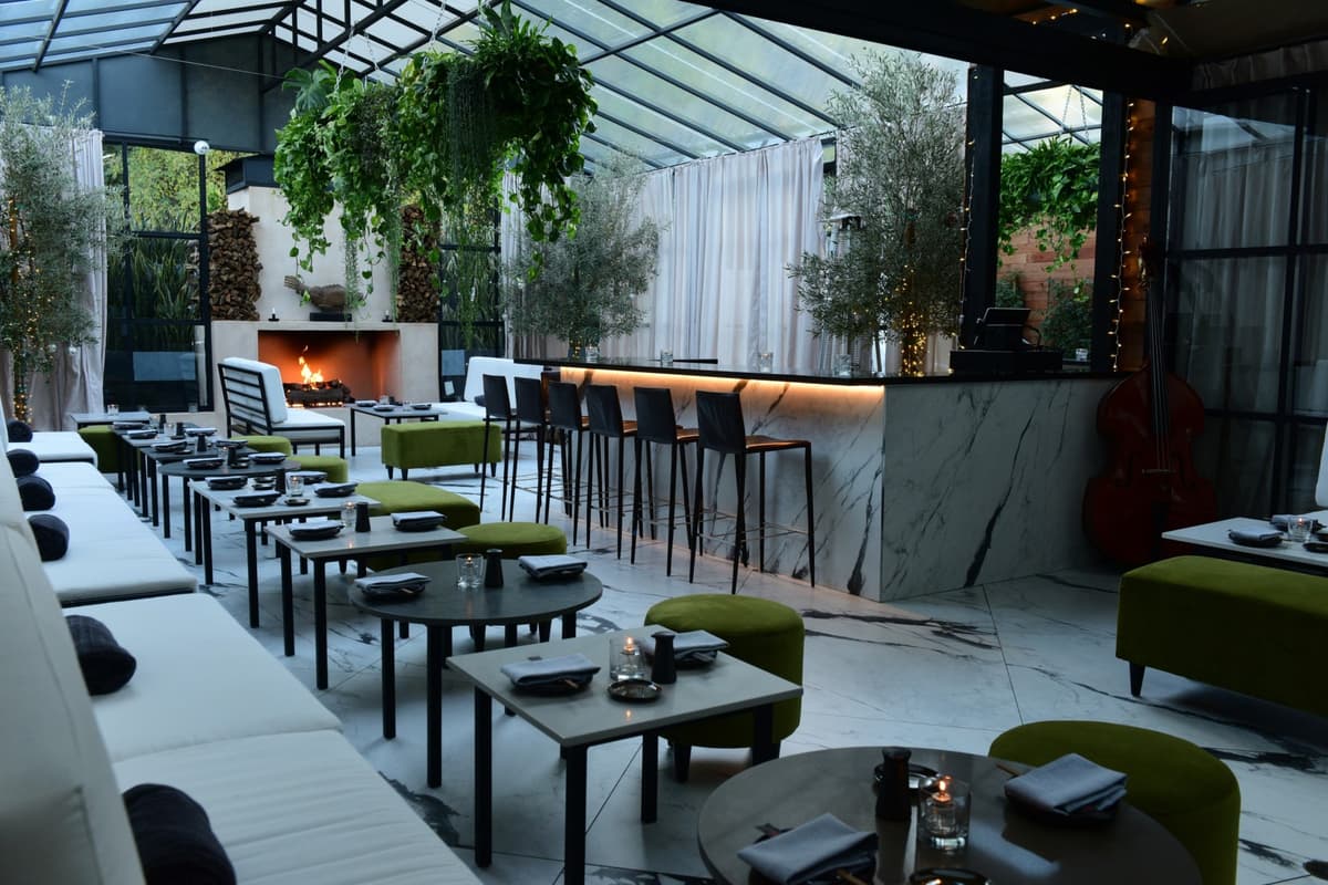 Leona’s Sushi House is the newest Restaurant to hit Studio City bringing a new level of upscale Japanese fare and vibe to the valley