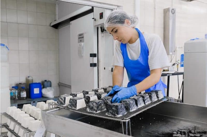 ESSENTIAL FOOD SAFETY TIPS FOR MANUFACTURERS