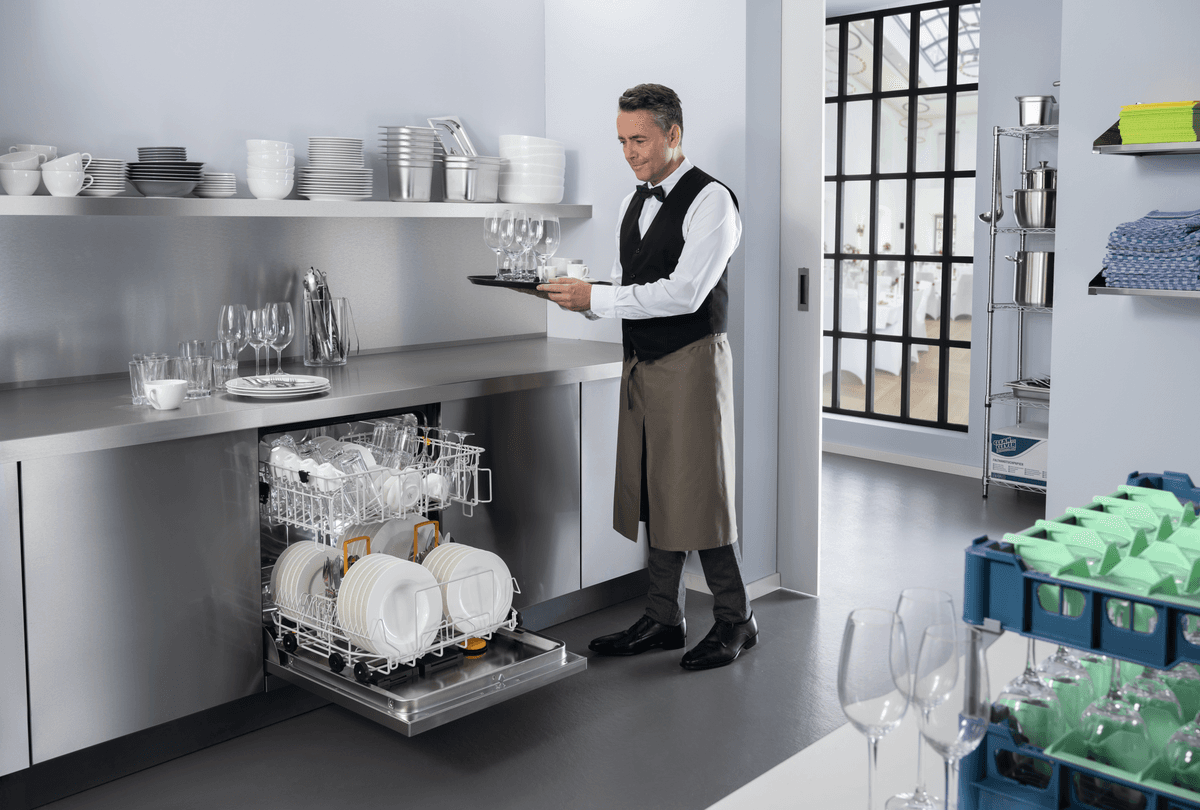 A Spotless Reputation: Enhancing Hygiene and Efficiency in Restaurant Operations with Freshwater Dishwashers