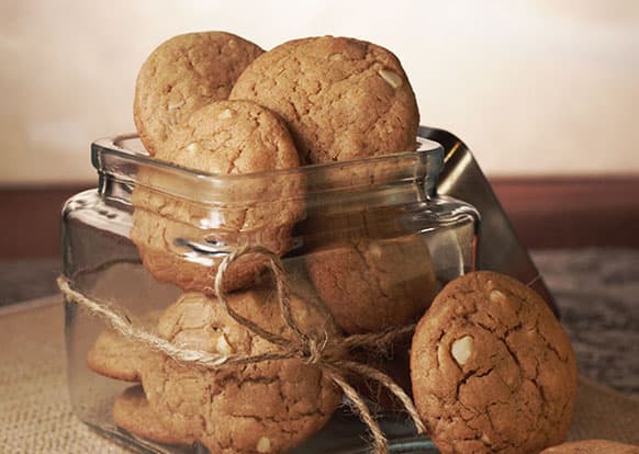Chewy Macadamia Nut Cookies. Recipe by Nielsen-Massey Vanillas