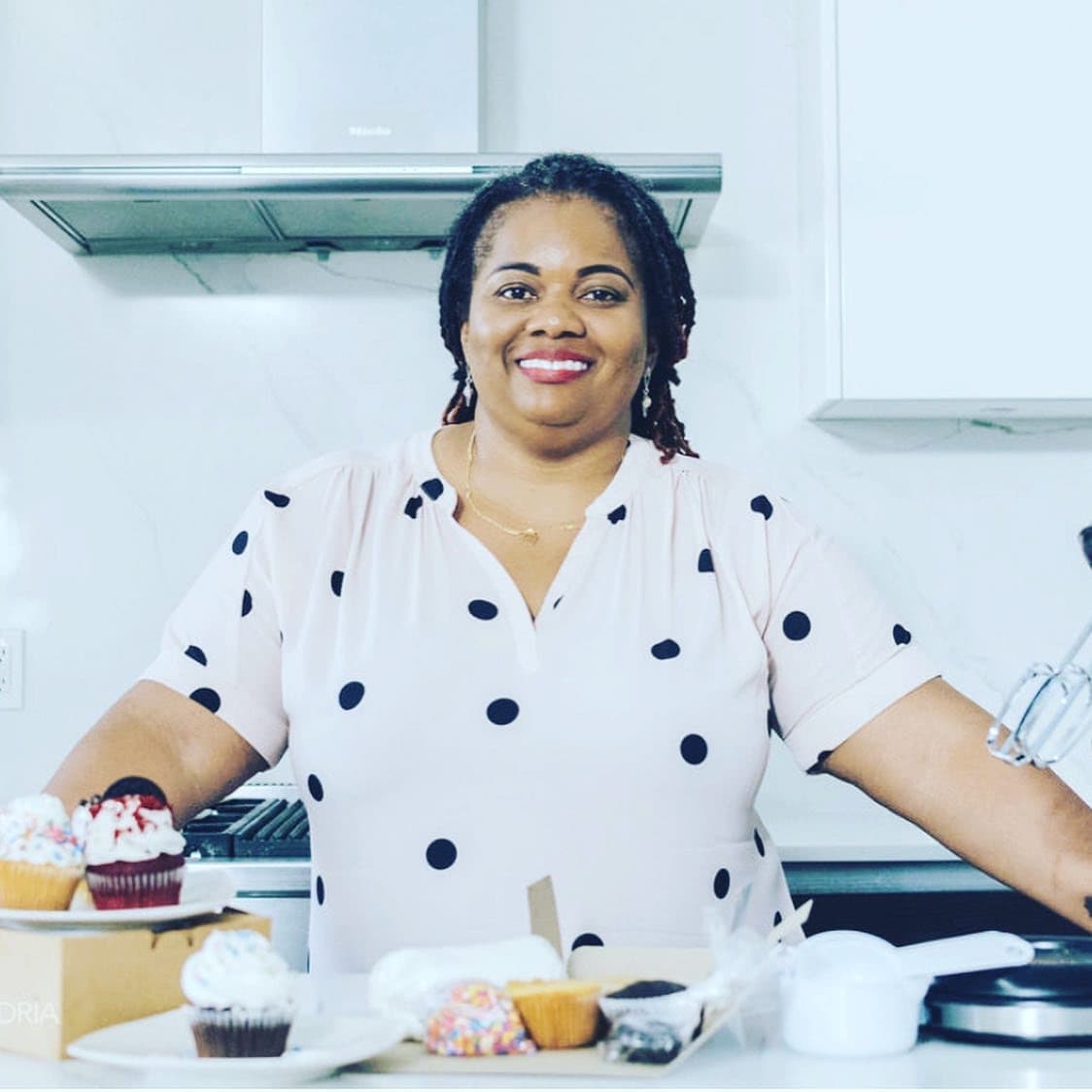 Shantell Penn—Sheshe’s Cupcakerie: Nassau, Bahamas