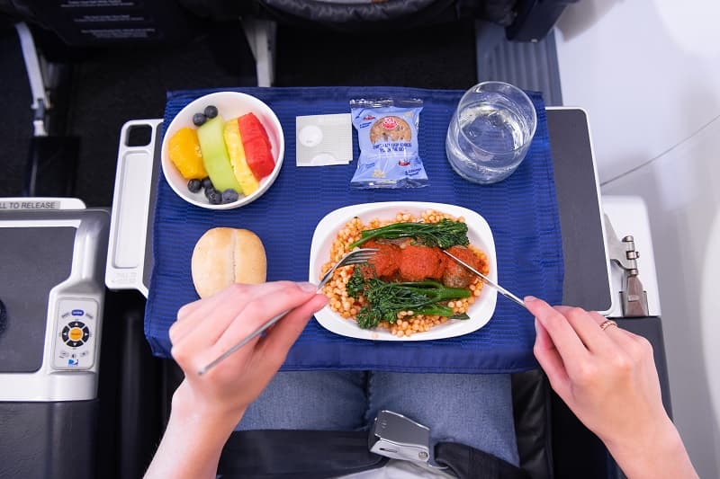 United Debuts New Plant-Based Menu Items from Impossible Foods