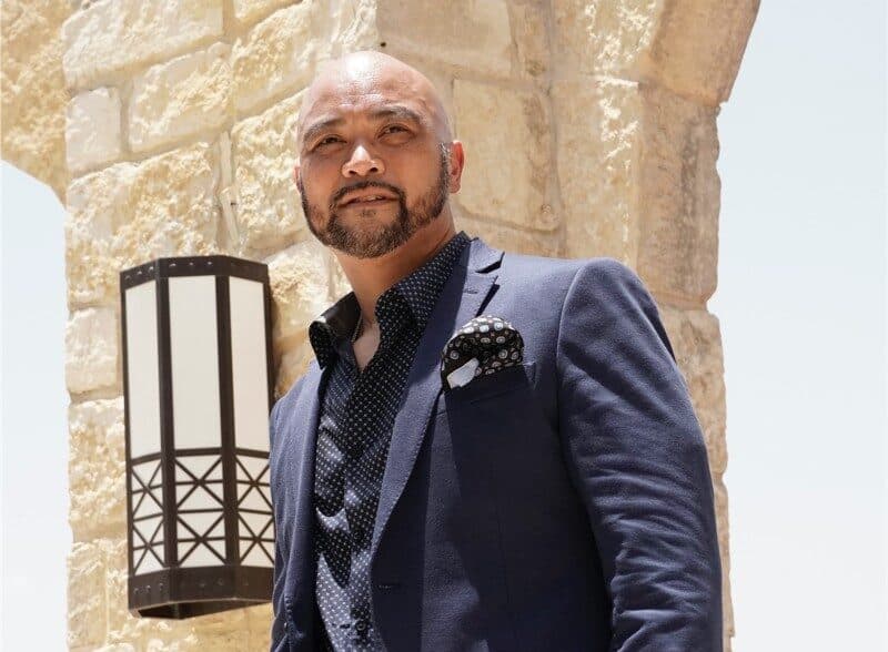 TOWN & COUNTRY RESORT WELCOMES CARLO DE LEON AS DIRECTOR OF FOOD & BEVERAGE