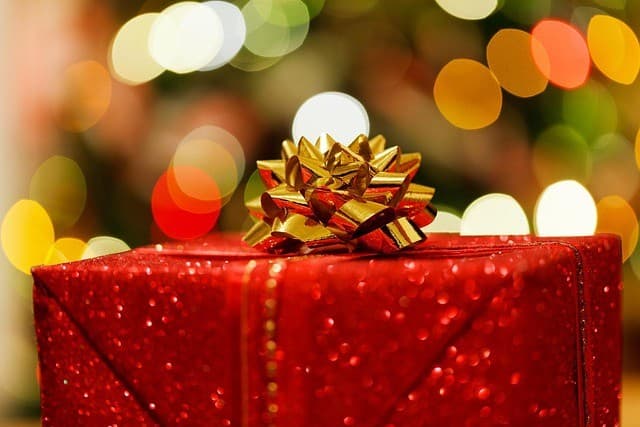 The It-List: Holiday Gift Ideas for F&B Aficionados