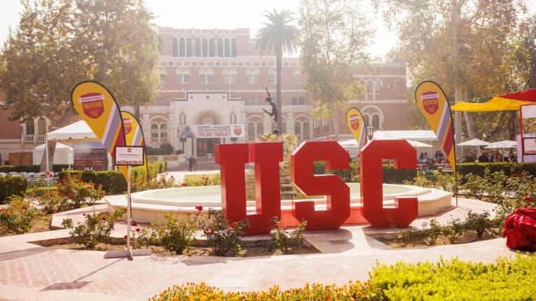 USC Athletics Partners with Oak View Group: A New Era of Hospitality