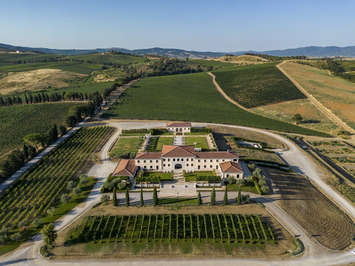 Famiglia Cecchi Marks 30 Years of Val delle Rose With a Fresh Maremma Wave
