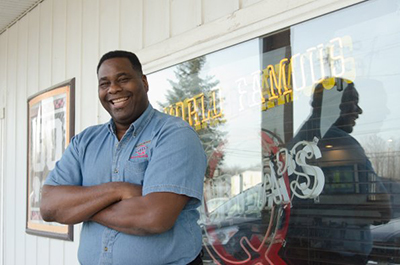 F&#038;B Mag Gets 20 Questions With Al &#8220;Bubba&#8221; Baker Of &#8220;Bubba Q&#8217;s World Famous BBQ And Catering&#8221;