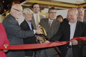 Elgin ribbon cutting