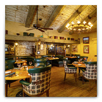 Harris Ranch Inn & Restaurant Jockey Club