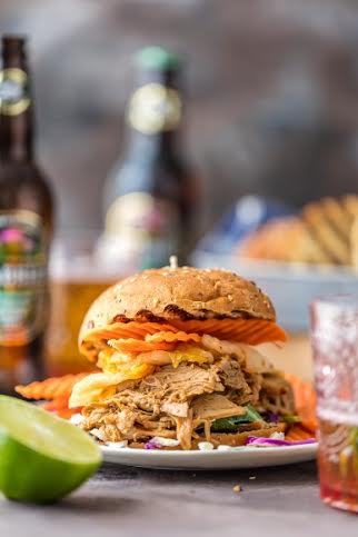 Drunken Garlic Ginger Pulled Pork Sandwiches