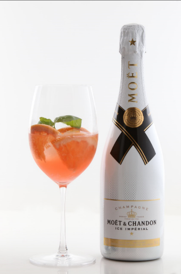 Champagne Cocktail Cooldowns for Summer created with Moët &#038; Chandon