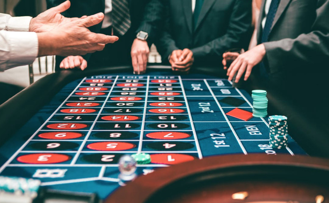 6 Reasons Casino Games Are So Entertaining - Food & Beverage Magazine