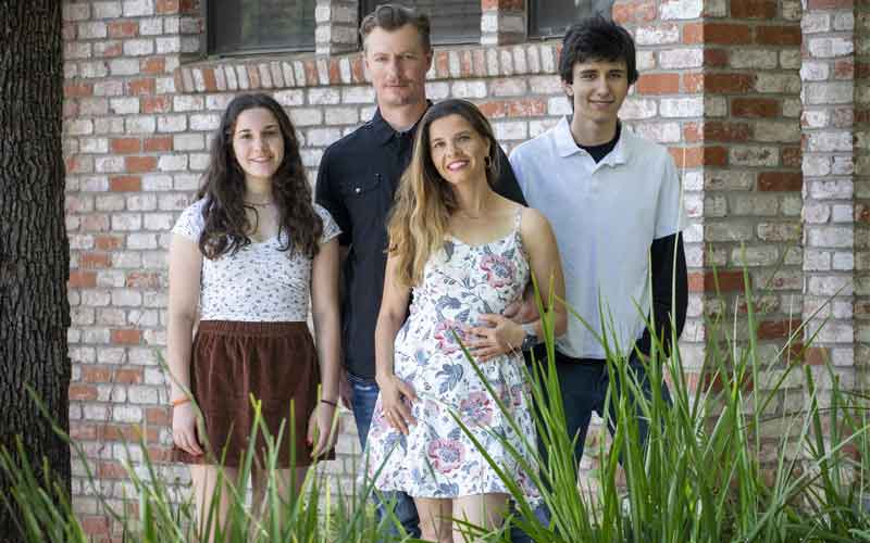 Family-Portrait-Reneta