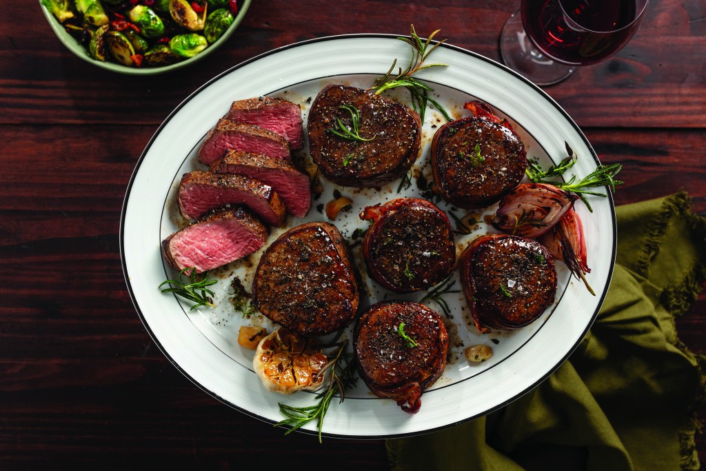 omahasteaks_mk_bc filet mignon_bw filet mignon