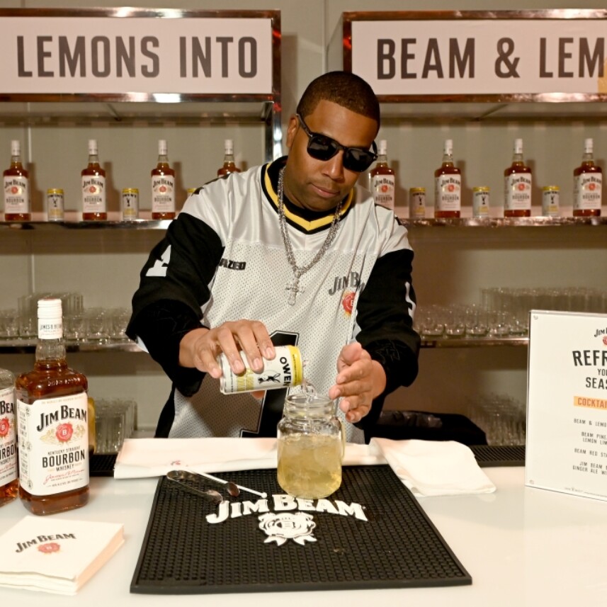 Jim Beam and Kenan Thompson Help Football Fans 'Refresh Their