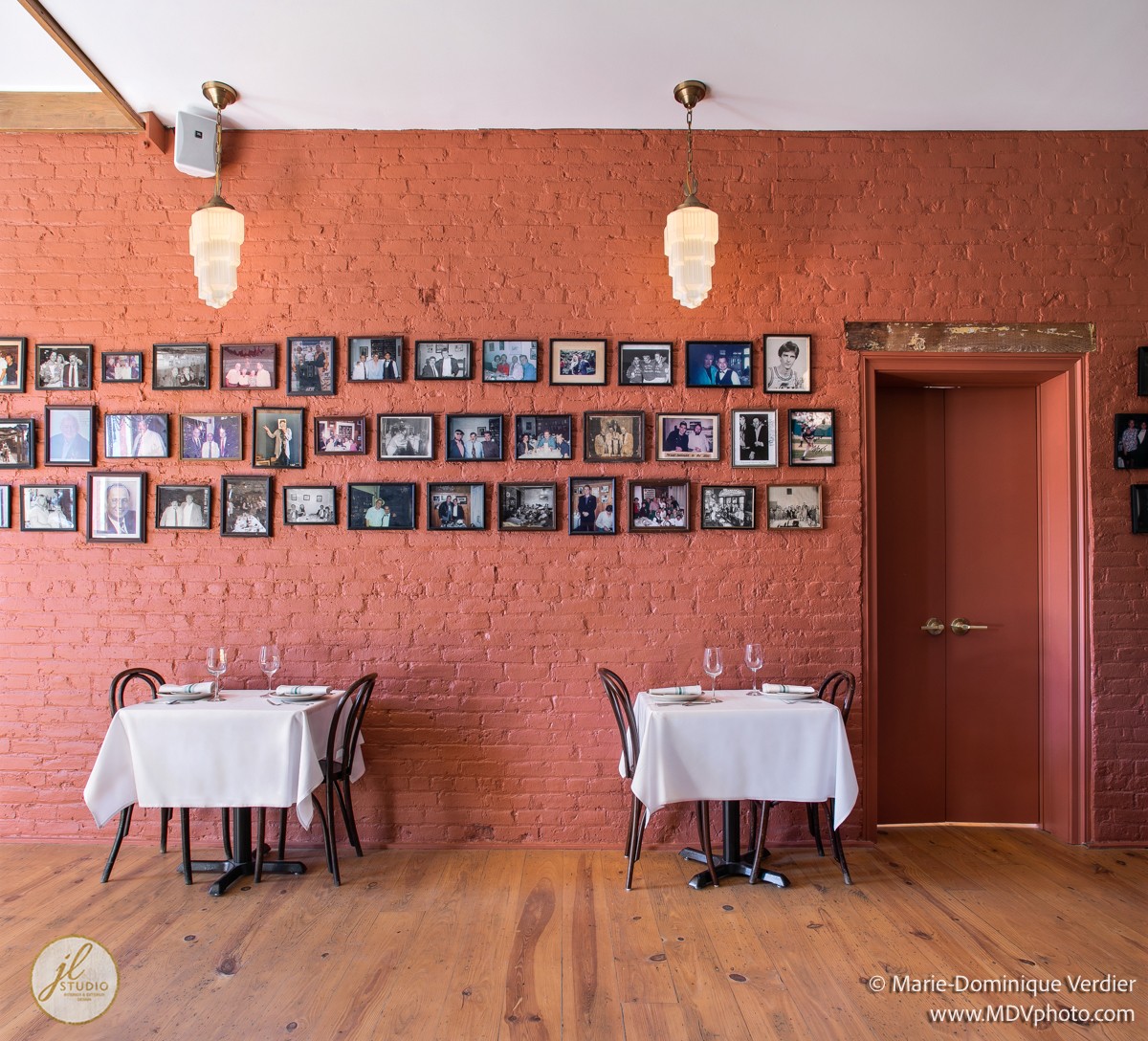 tujagues second floor dining 10