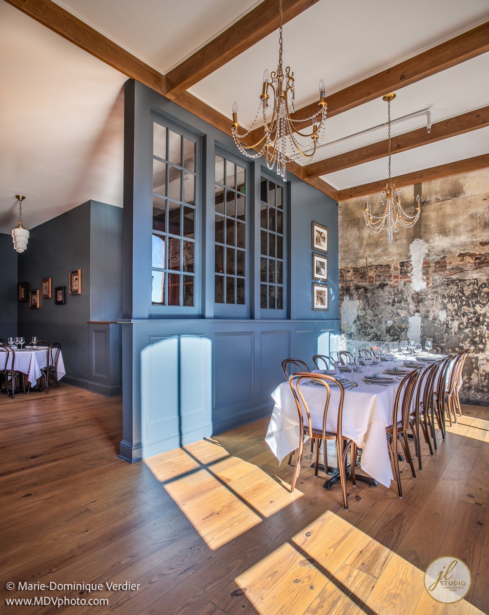 tujagues second floor dining 6