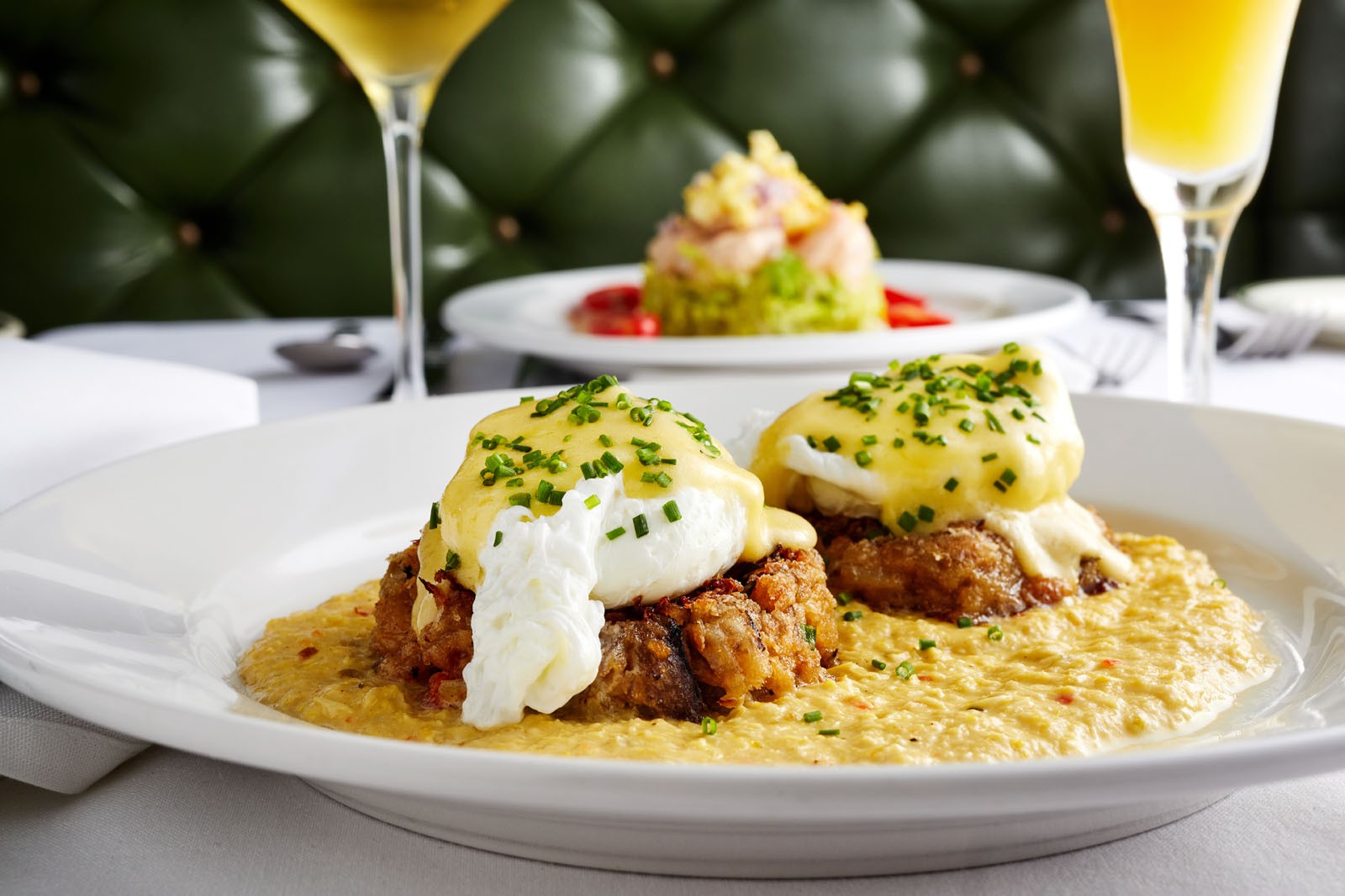 Crab Cake Benedict-002