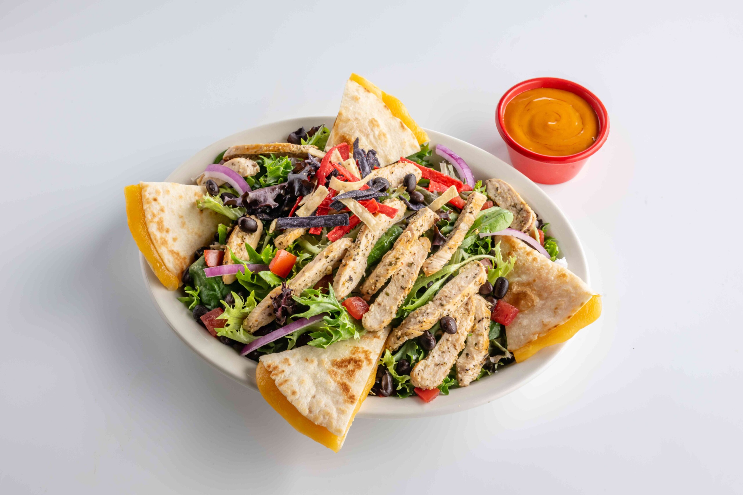 quesadilla-crunch-salad-friendlys-championmgt