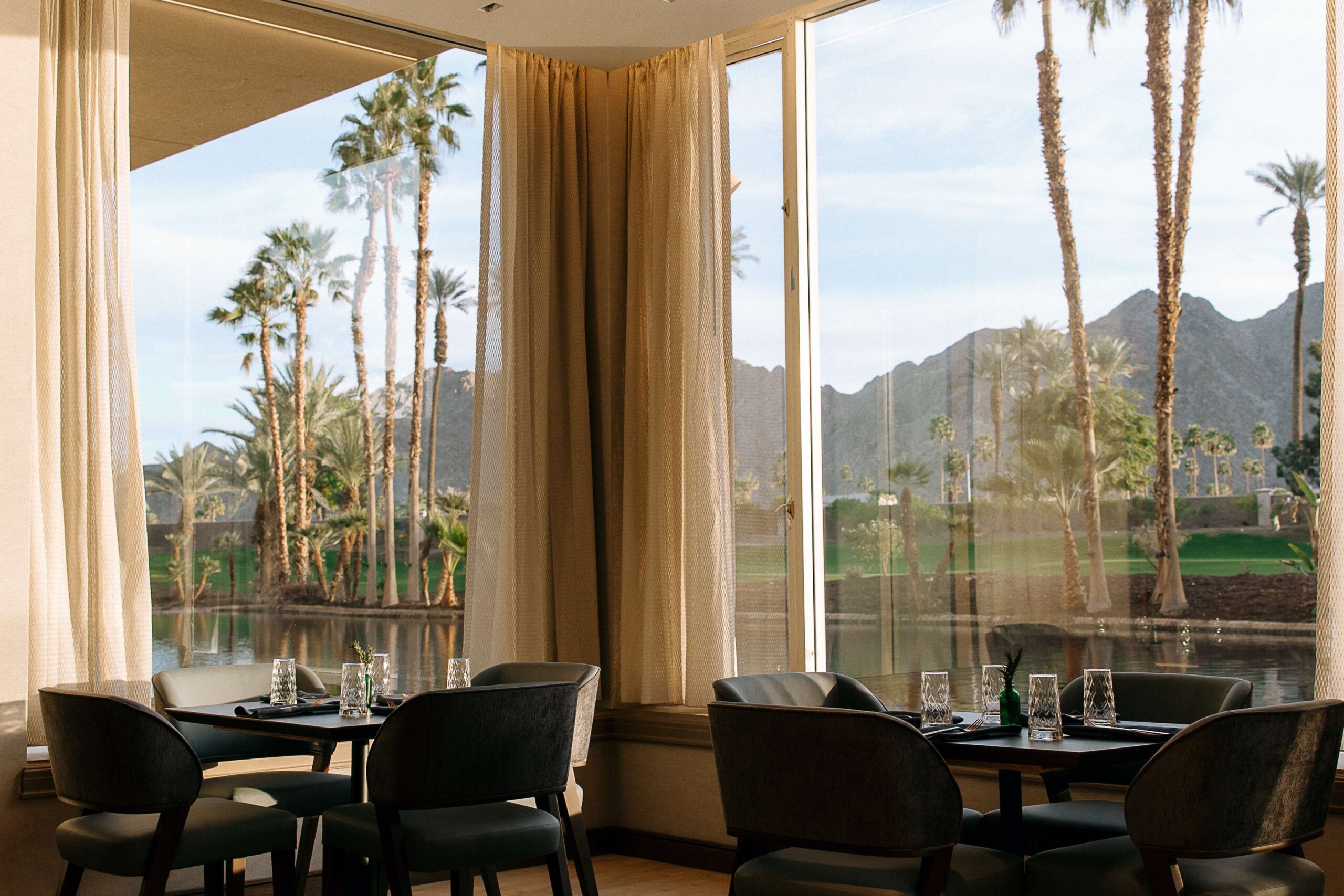 RER_SevenOlive_Interior-view