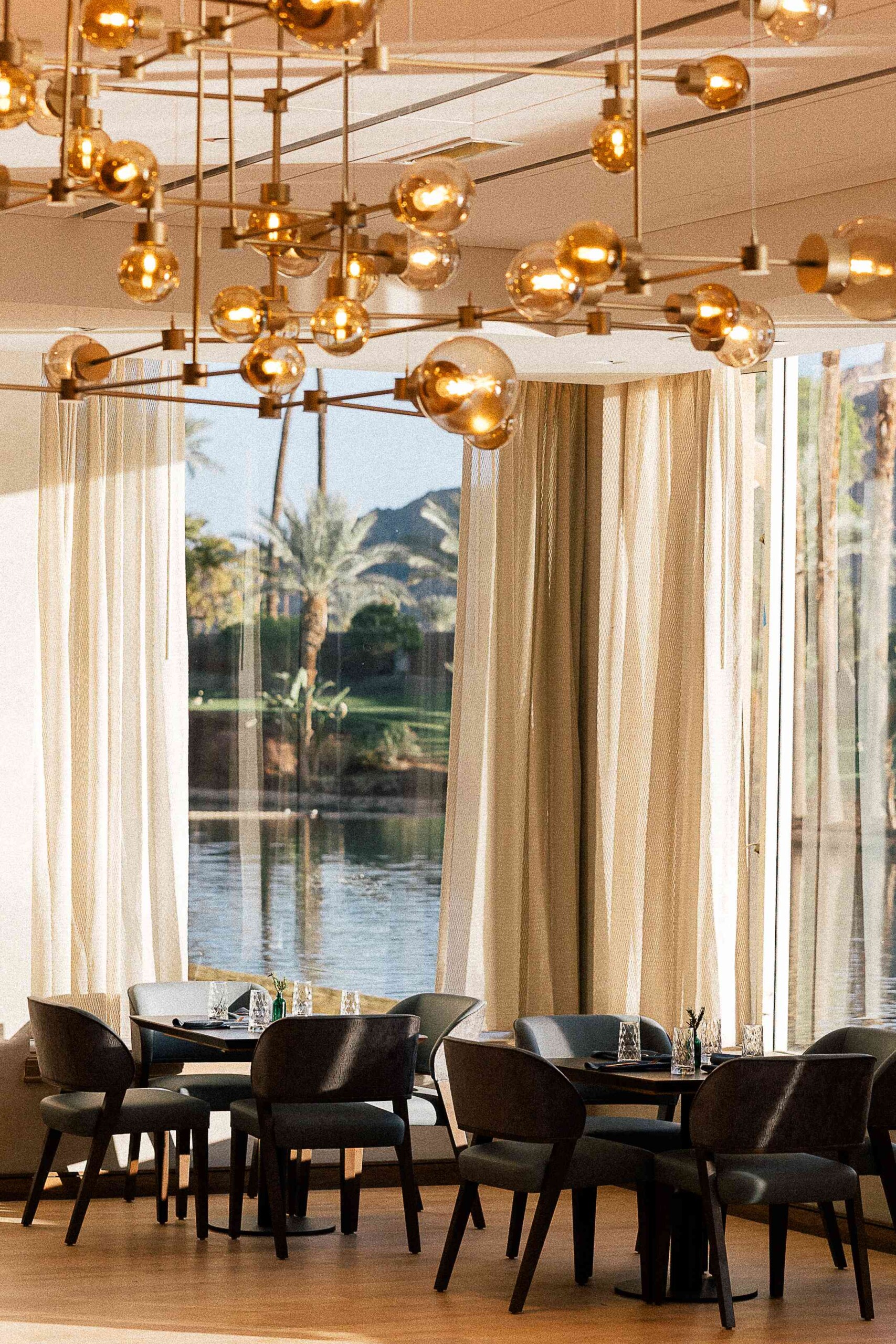 RER_SevenOlive_Interior-view2