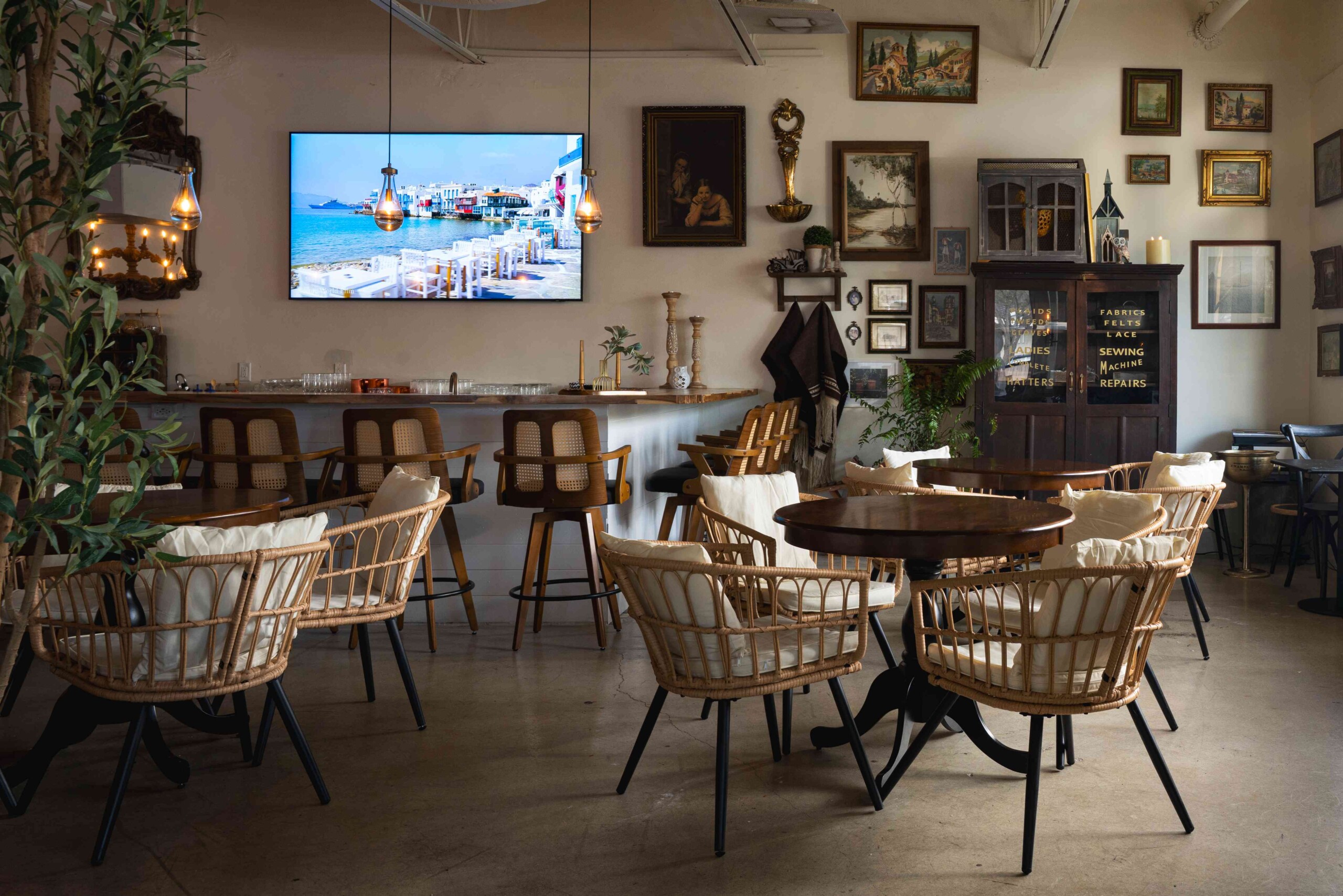 Dining room Photo Credit Elevated Studios