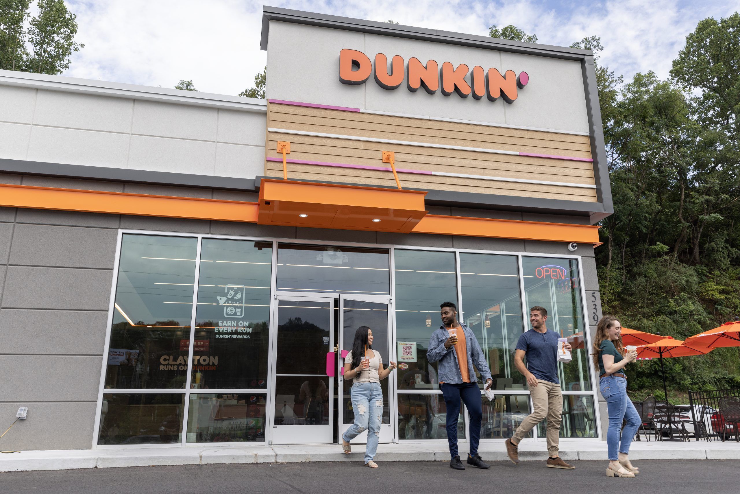 Dunkin-Exterior-2